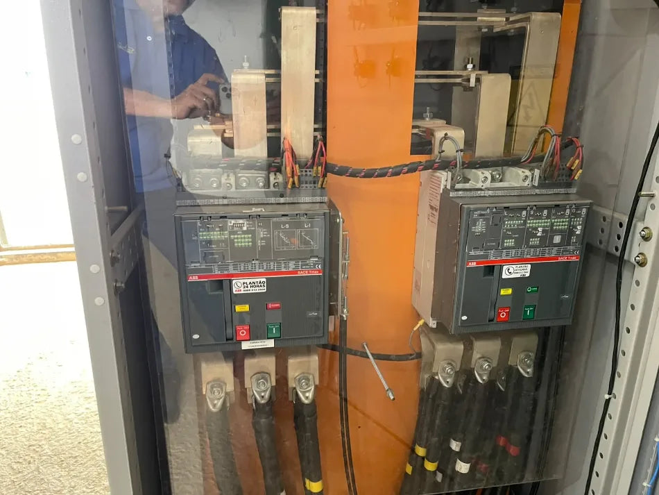 Disjuntores do quadro de transferência automática (QTA)